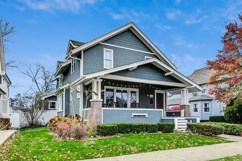 255 E 3rd St, Elmhurst, IL 60126