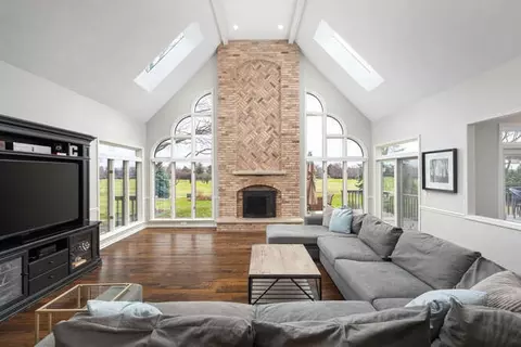 Other - 1530 White Eagle Dr, Naperville, IL 60564 photo 2 of 9