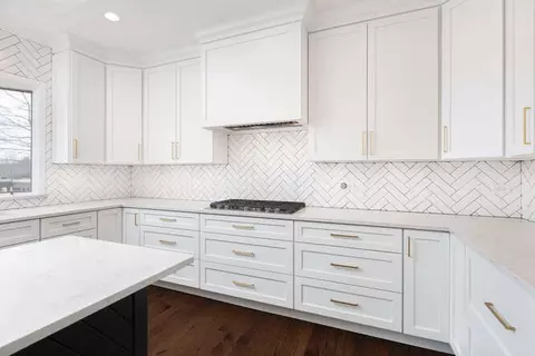 Kitchen - 1530 White Eagle Dr, Naperville, IL 60564 photo 8 of 9