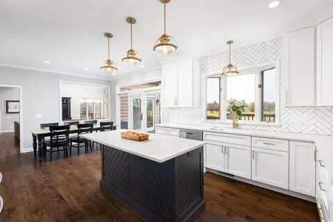 Kitchen - 1530 White Eagle Dr, Naperville, IL 60564 photo 7 of 9