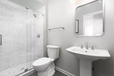 Bath - 1530 White Eagle Dr, Naperville, IL 60564 photo 4 of 4