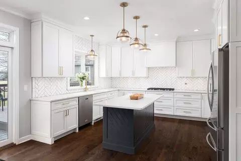 Kitchen - 1530 White Eagle Dr, Naperville, IL 60564 photo 2 of 9