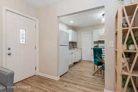 Entry Way - 7 Eureka Dr, Lemont, IL 60439 photo 1 of 1