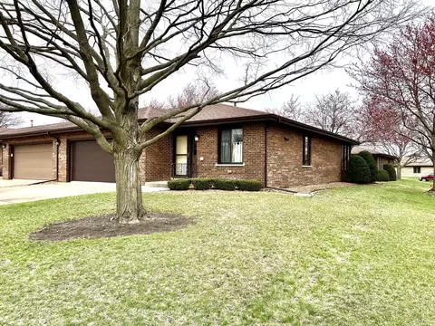913 Shagbark Rd #913, New Lenox, IL 60451
