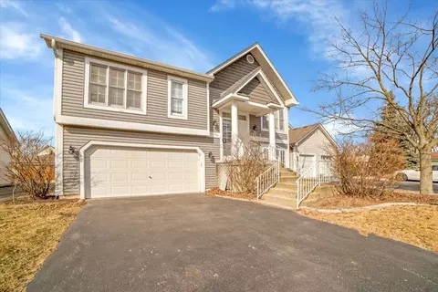 404 S Warwick Ave, Westmont, IL 60559