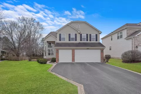 2879 Glenarye Dr, Lindenhurst, IL 60046
