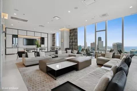 Living - 363 E Wacker Dr #3402, Chicago, IL 60601 photo 8 of 10