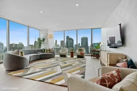 Living - 363 E Wacker Dr #3402, Chicago, IL 60601 photo 2 of 10