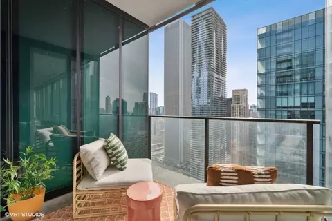 Exterior - 363 E Wacker Dr #3402, Chicago, IL 60601 photo 1 of 1