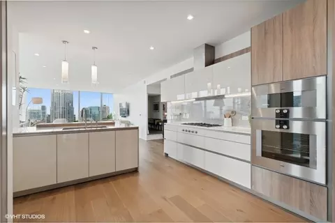 Kitchen - 363 E Wacker Dr #3402, Chicago, IL 60601 photo 8 of 11