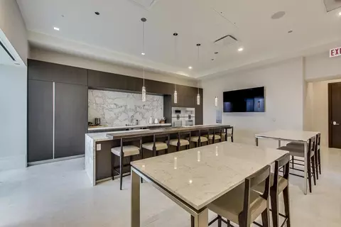 Kitchen - 363 E Wacker Dr #3402, Chicago, IL 60601 photo 10 of 11