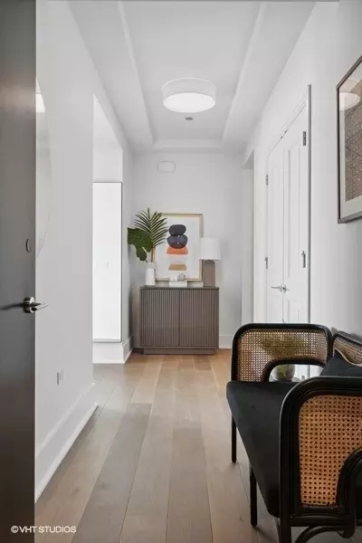 Entry Way - 363 E Wacker Dr #3402, Chicago, IL 60601 photo 2 of 2