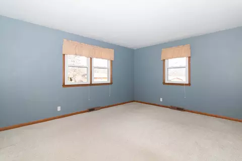 21 Hawthorne Dr, Normal, IL 61761 photo 24