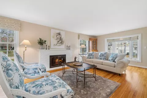 575 Wicklow Rd, Deerfield, IL 60015 photo 5