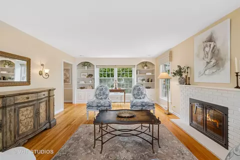 575 Wicklow Rd, Deerfield, IL 60015 photo 4