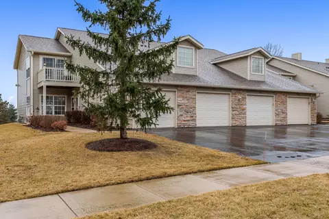 5427 Dierks Dr, Rockford, IL 61108