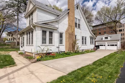 115 N Union St, Elgin, IL 60123 photo 2