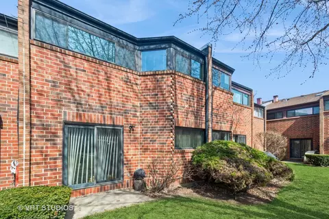 Exterior - 904 S May St #B, Chicago, IL 60607 photo 3 of 3