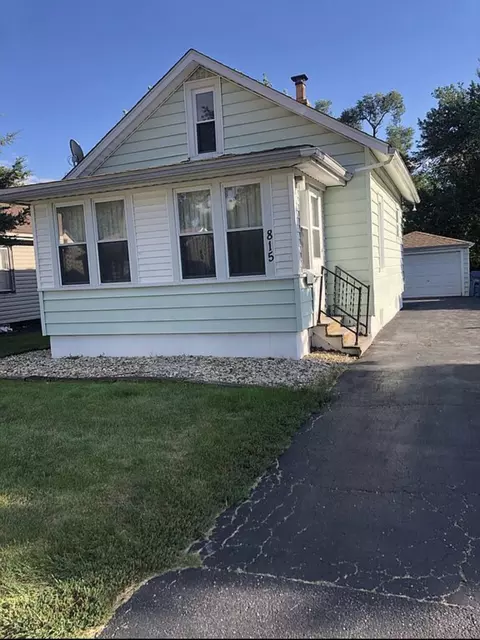815 4th Ave, Aurora, IL 60505 photo 1