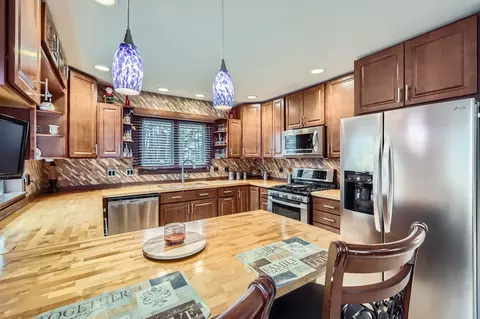 Kitchen - 36725 N Ridge Rd, Ingleside, IL 60041 photo 4 of 4