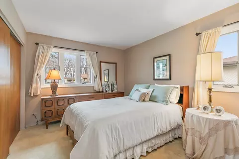 160 Washington Blvd, Hoffman Estates, IL 60169 photo 14