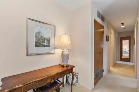 160 Washington Blvd, Hoffman Estates, IL 60169 photo 13