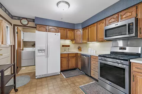 160 Washington Blvd, Hoffman Estates, IL 60169 photo 8