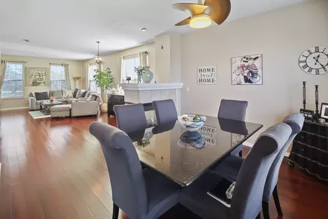Dining - 748 Lambert Ln, Bartlett, IL 60103 photo 3 of 5