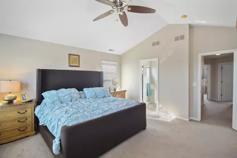 Bedroom - 748 Lambert Ln, Bartlett, IL 60103 photo 2 of 5