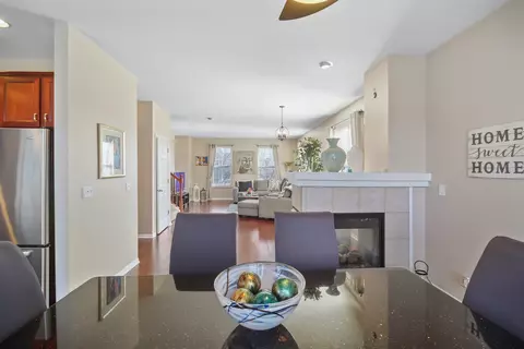 Dining - 748 Lambert Ln, Bartlett, IL 60103 photo 5 of 5