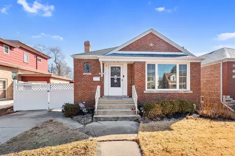 9809 S Trumbull Ave, Evergreen Park, IL 60805