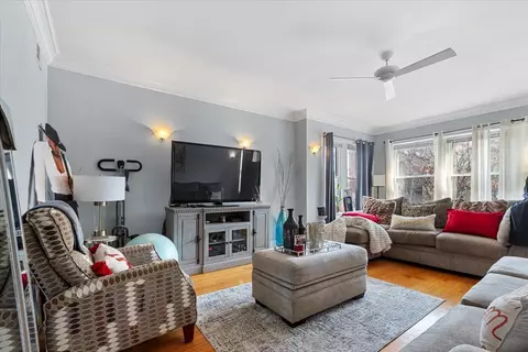Living - 5936 N Campbell Ave, Chicago, IL 60659 photo 2 of 2