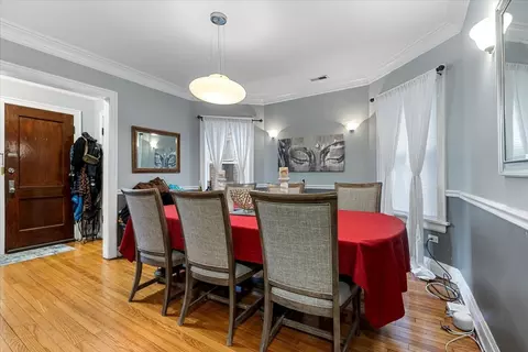 Dining - 5936 N Campbell Ave, Chicago, IL 60659 photo 1 of 1