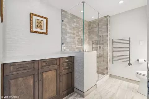 21 E Huron St #1505, Chicago, IL 60611 photo 13