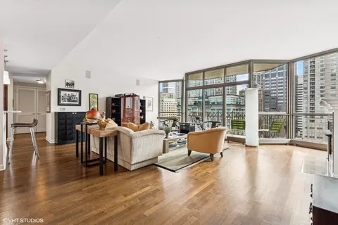 21 E Huron St #1505, Chicago, IL 60611 photo 4