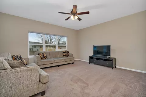 2103 Daly Ln, Plainfield, IL 60586 photo 10