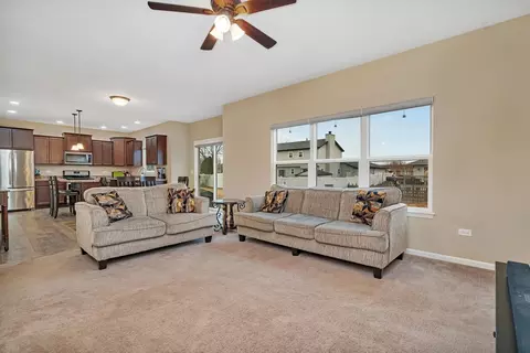 2103 Daly Ln, Plainfield, IL 60586 photo 8