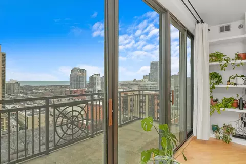 View/Area - 5 E 14th Pl #1701, Chicago, IL 60605 photo 1 of 1