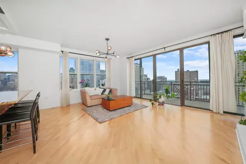 Living - 5 E 14th Pl #1701, Chicago, IL 60605 photo 4 of 7