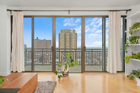 Living - 5 E 14th Pl #1701, Chicago, IL 60605 photo 5 of 7