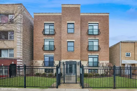 4843 N Harding Ave #2N, Chicago, IL 60625