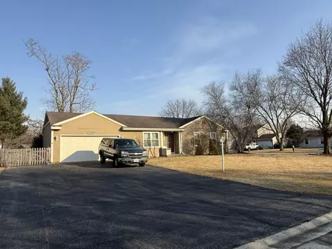 3292 Oxford Ct, Island Lake, IL 60042