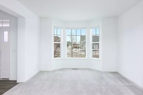Living - 1804 Empress Ct, Elgin, IL 60124 photo 4 of 6