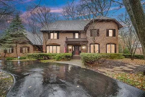 1380 Hampton Crse, Saint Charles, IL 60174