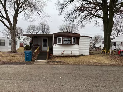 1600 Riverdale Rd #43, Rock Falls, IL 61071