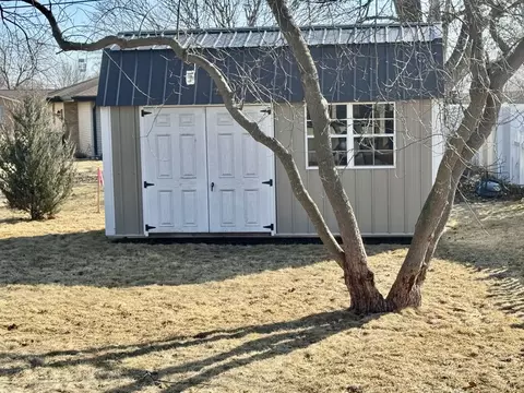 Exterior - 2611 Plum St, Peru, IL 61354 photo 3 of 4