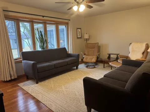 Living - 2611 Plum St, Peru, IL 61354 photo 2 of 4