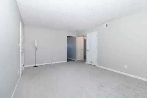 10 Willedrob Rd #8, Bloomington, IL 61701 photo 5