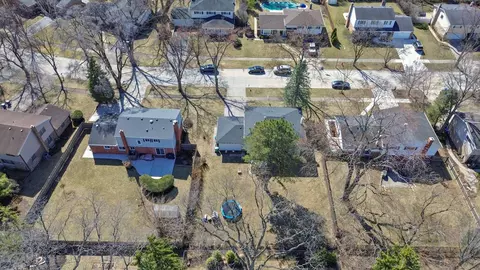 View/Area - Undisclosed, Northbrook, IL 60062 photo 2 of 4