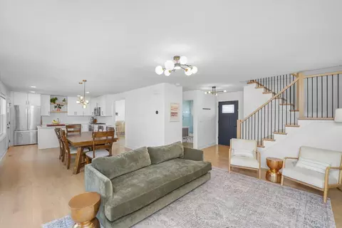 Living - Undisclosed, Northbrook, IL 60062 photo 3 of 7